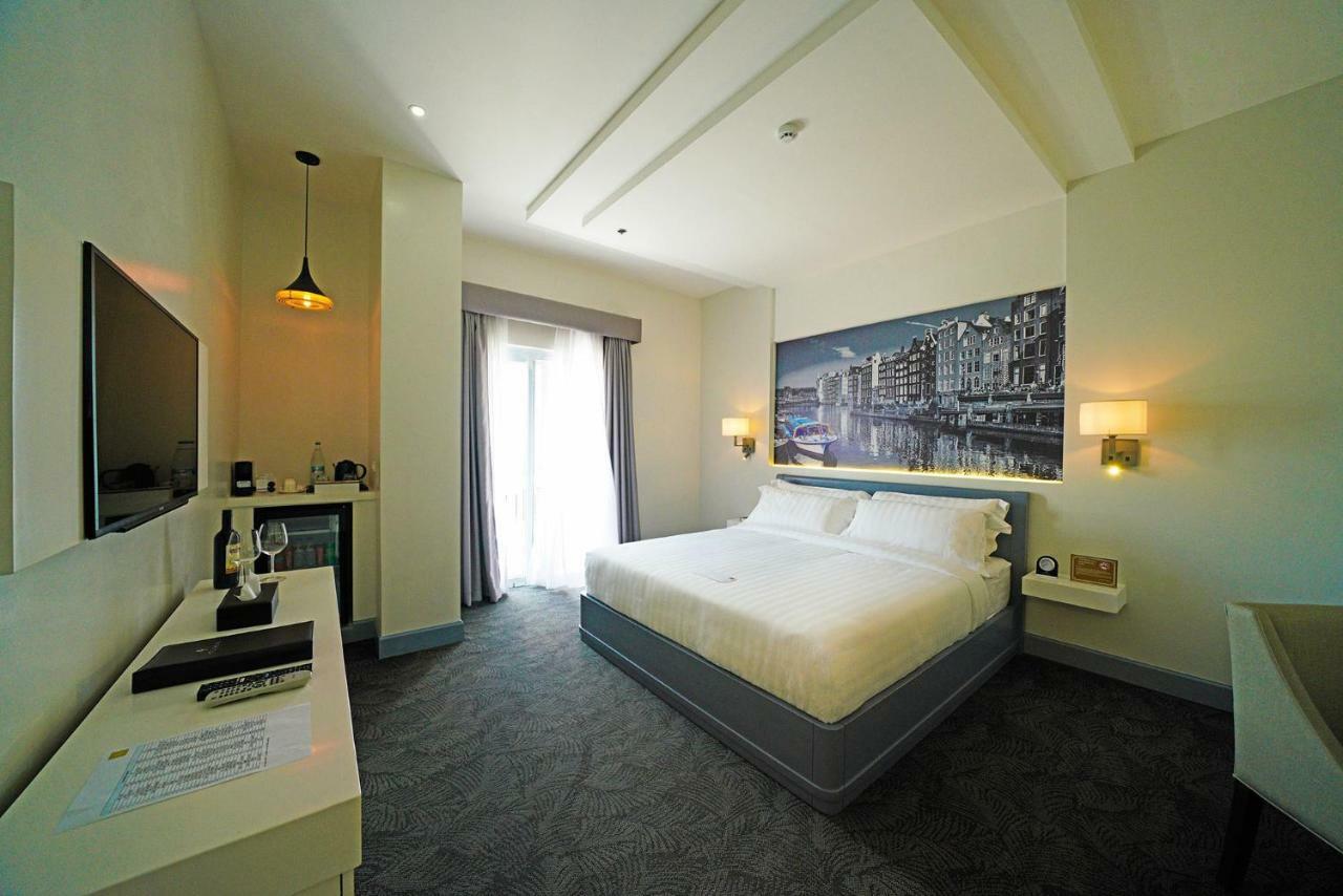 Hotel Carlito Tagaytay Tagaytay City Ngoại thất bức ảnh